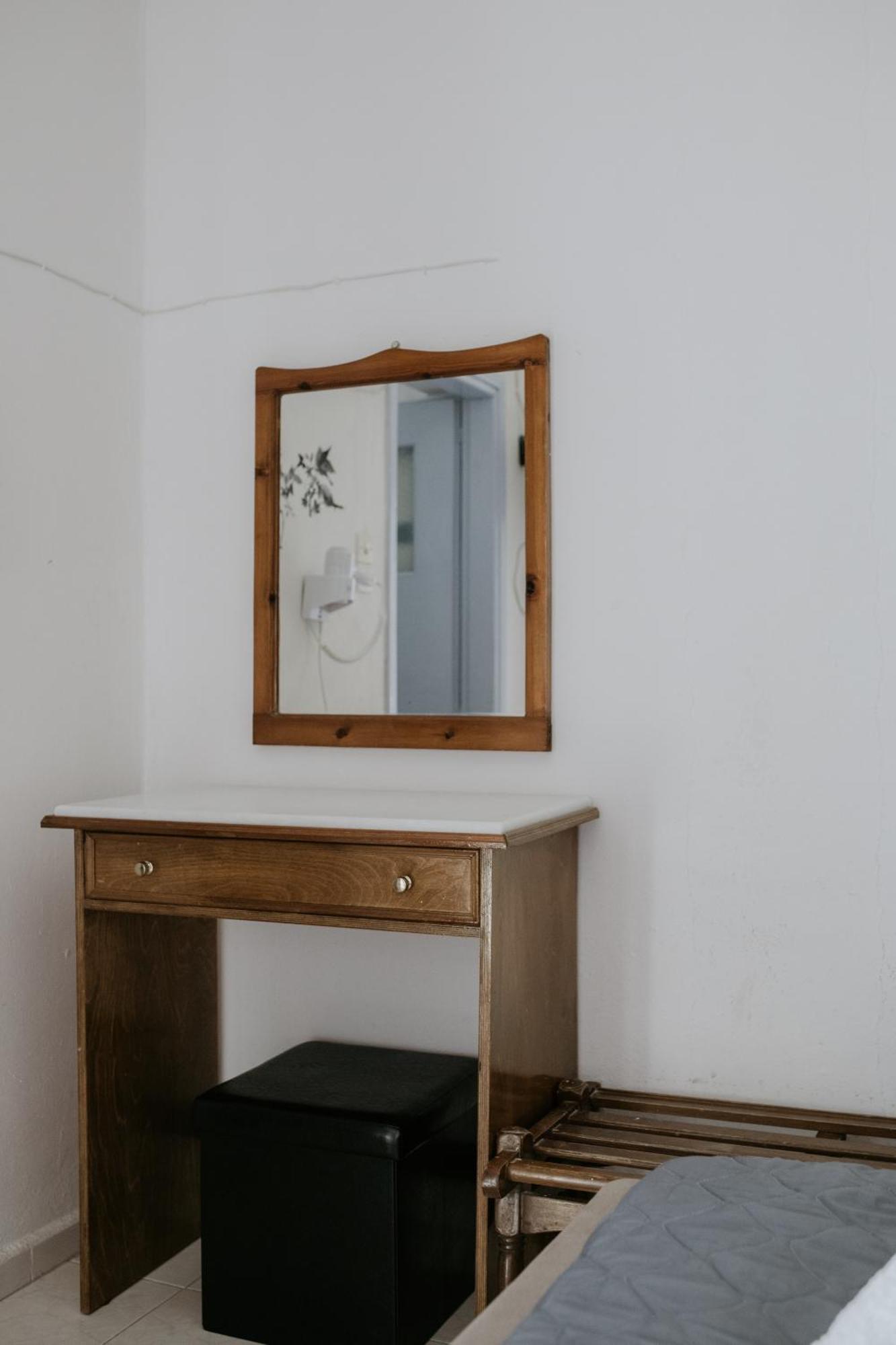 Ξενοδοχείο Θηρασιά Φηρά Δωμάτιο φωτογραφία